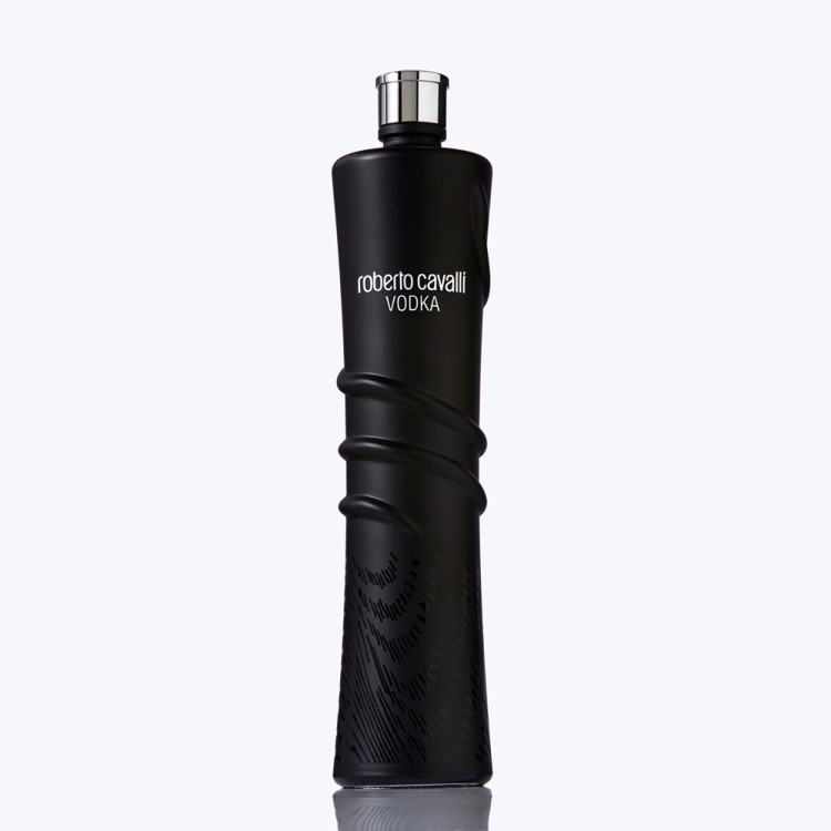 Buy online Distilleria Francolli - Vodka Roberto Cavalli NIGHT Edition 1L at an exceptional price. Discover the quality and trad